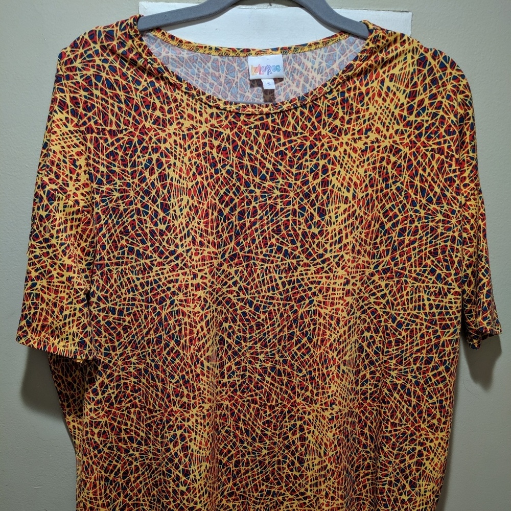 LulaRoe Shirt Irma